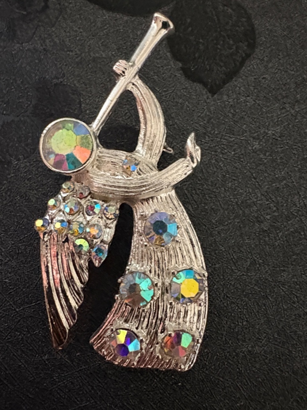 EISENBERG ICE ANGEL TRUMPET AURORA BOREALIS CRYSTAL BROOCH - Picture 5 of 8